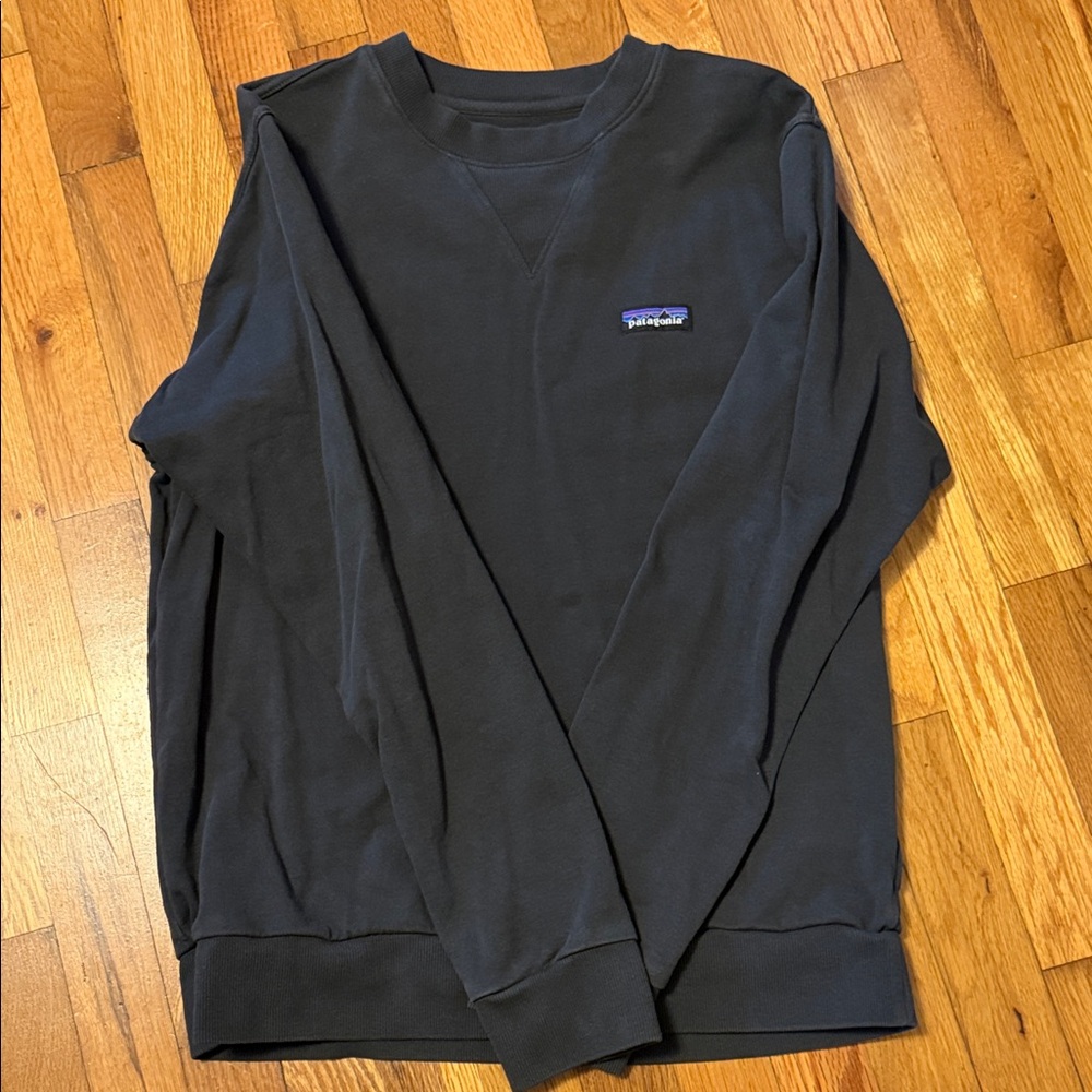 Black Patagonia Sweatshirt